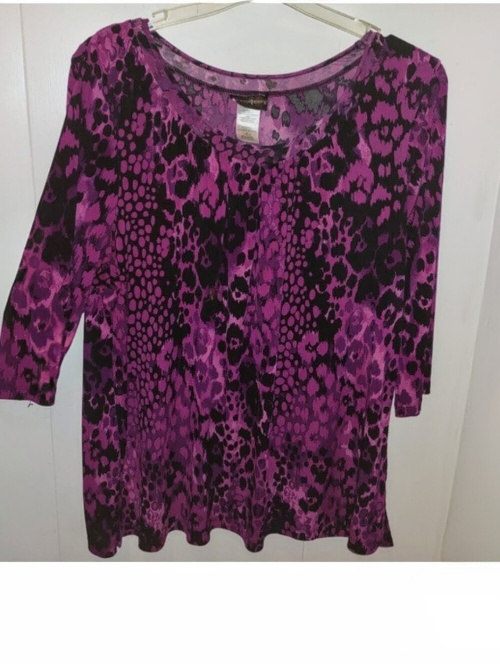 Plus Size Magenta & Black Exotic Print Blouse - Picture 1 of 11